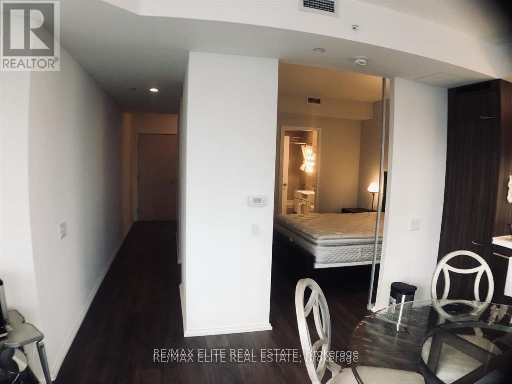 1901-45 Charles Street E, Toronto, ON, M4Y 0B8 - 6
