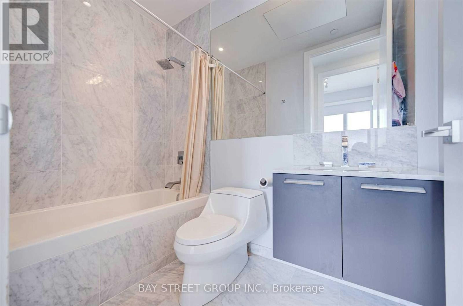 LPH5202-50 Charles Street E, Toronto, ON, M4Y 1T1 - 15