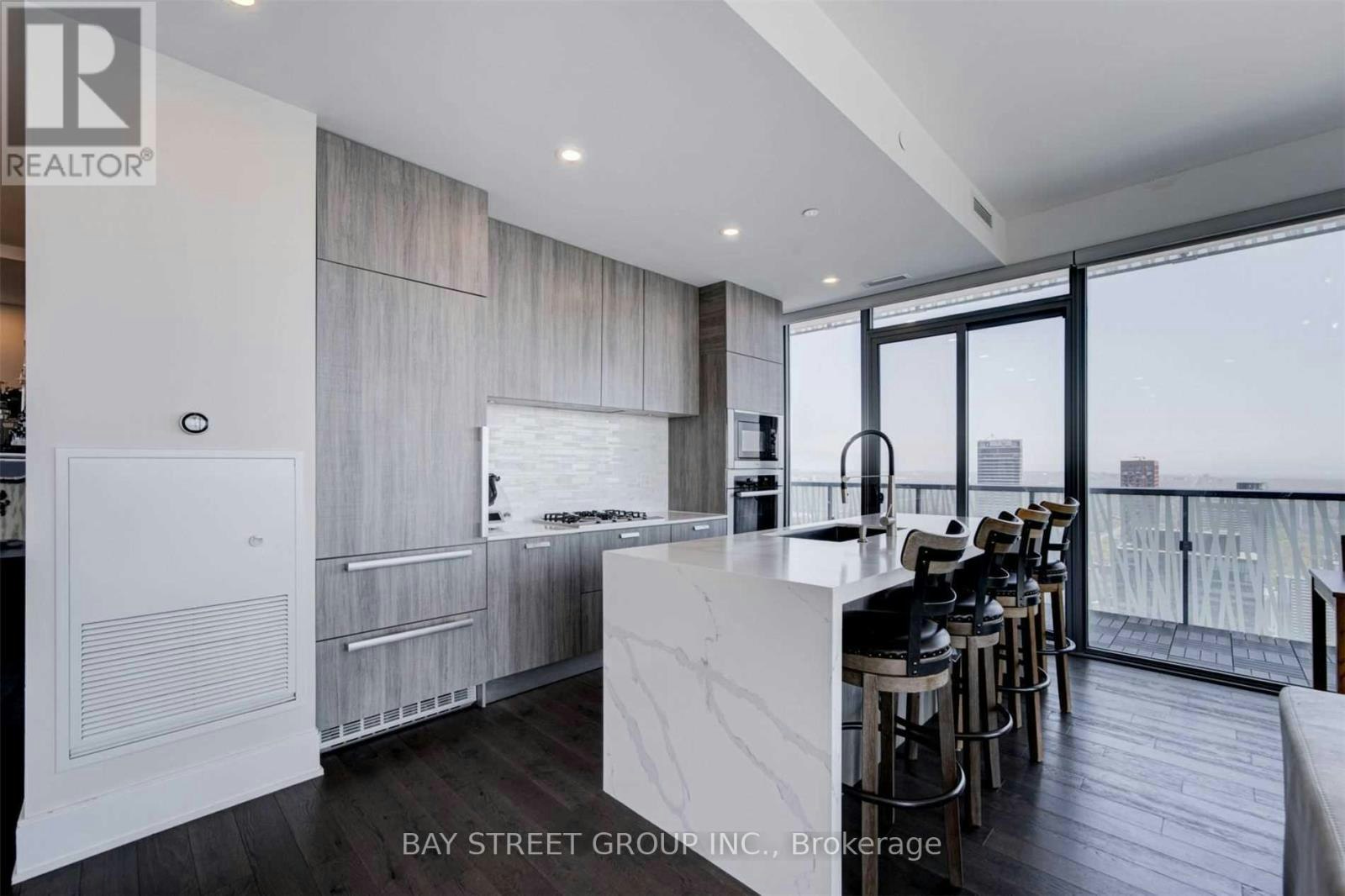 LPH5202-50 Charles Street E, Toronto, ON, M4Y 1T1 - 5