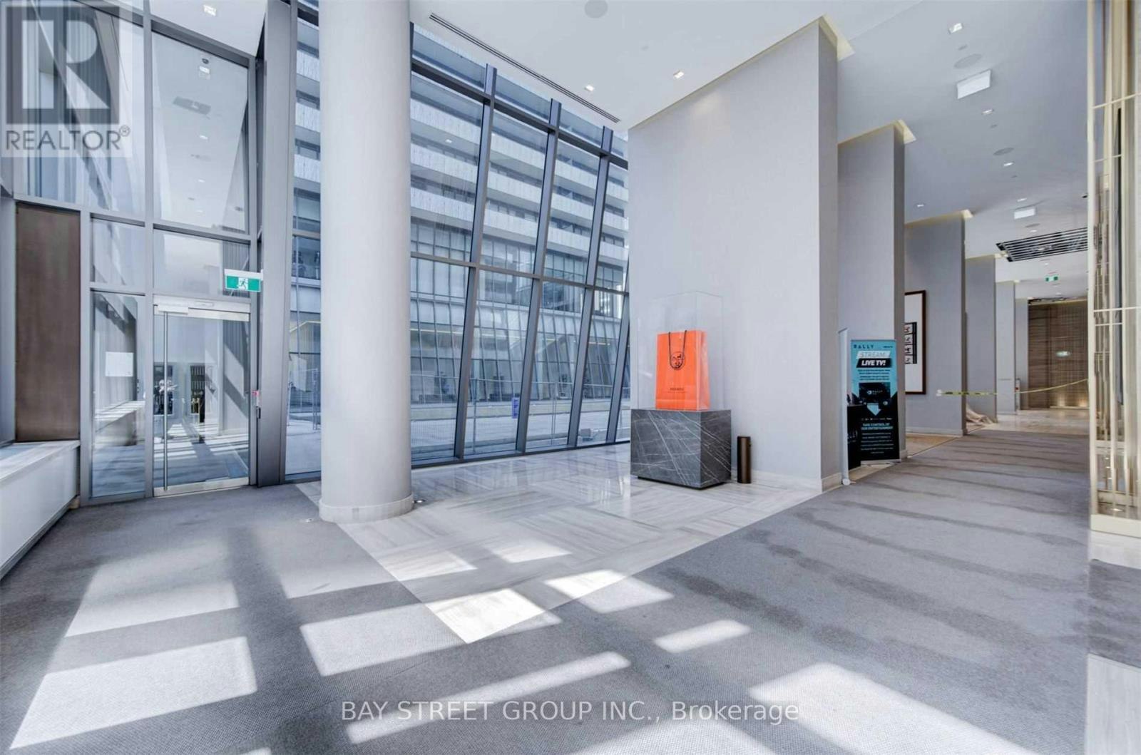 LPH5202-50 Charles Street E, Toronto, ON, M4Y 1T1 - 38
