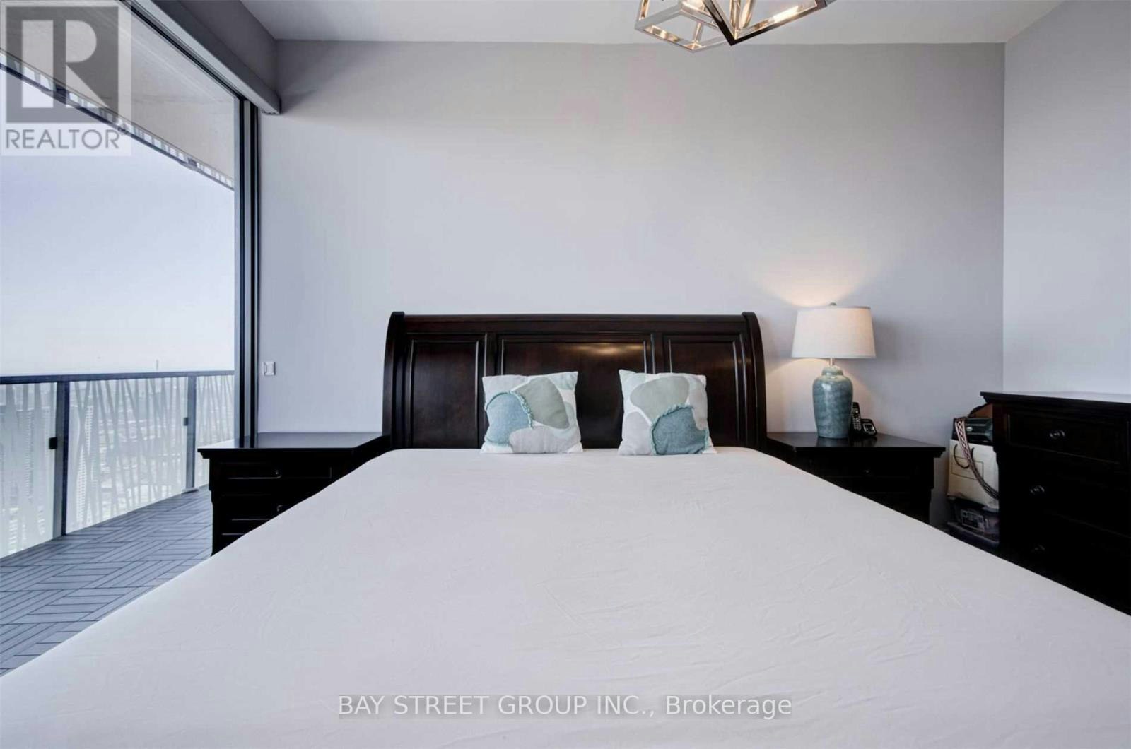 LPH5202-50 Charles Street E, Toronto, ON, M4Y 1T1 - 19