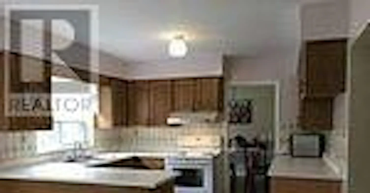 180 Northwood Drive, Toronto, ON, M2M 2K3 - 2