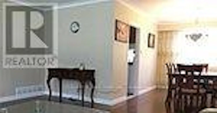 180 Northwood Drive, Toronto, ON, M2M 2K3 - 5