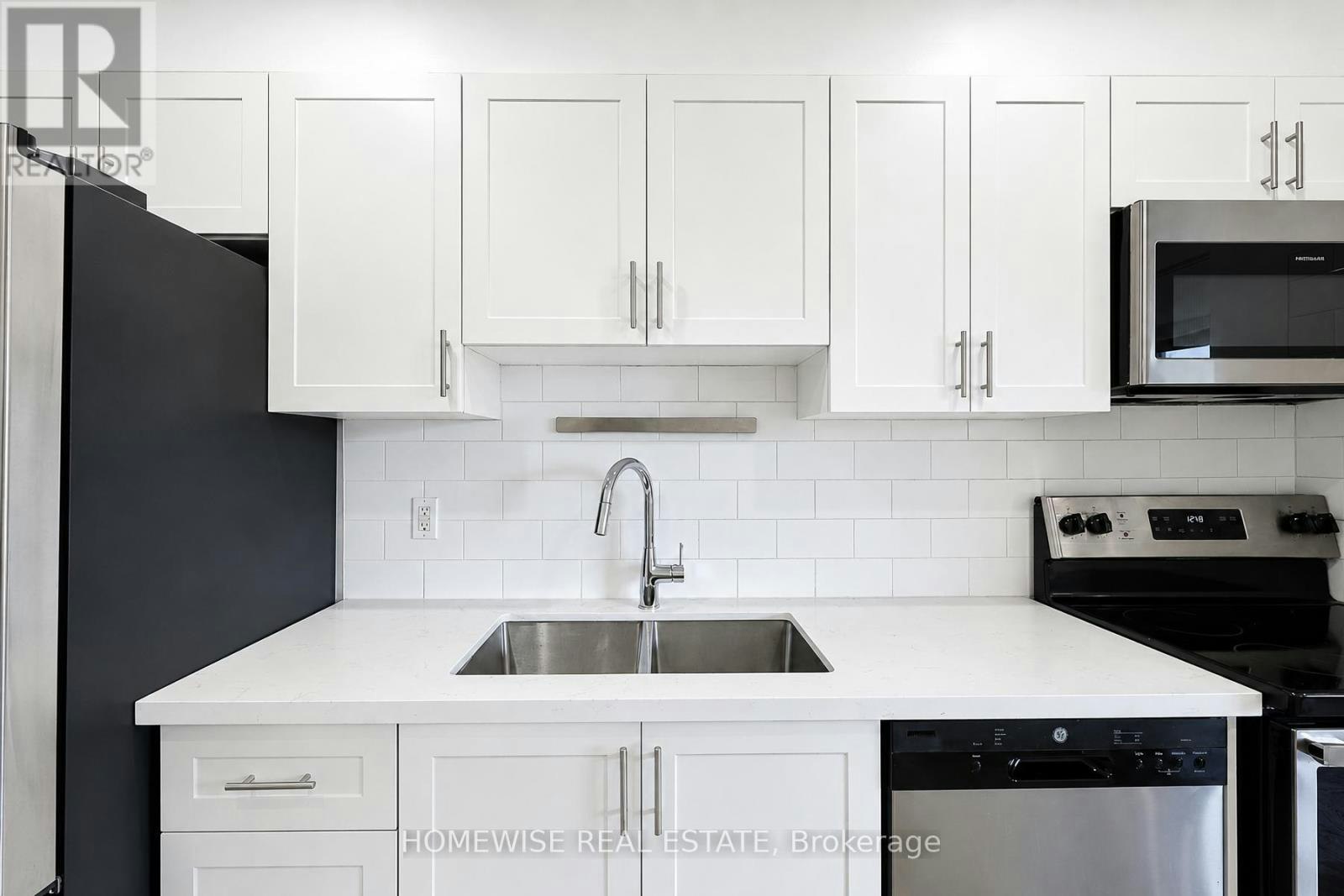 401-2500 Bathurst Street, Toronto, ON, M6B 2Y8 - 9