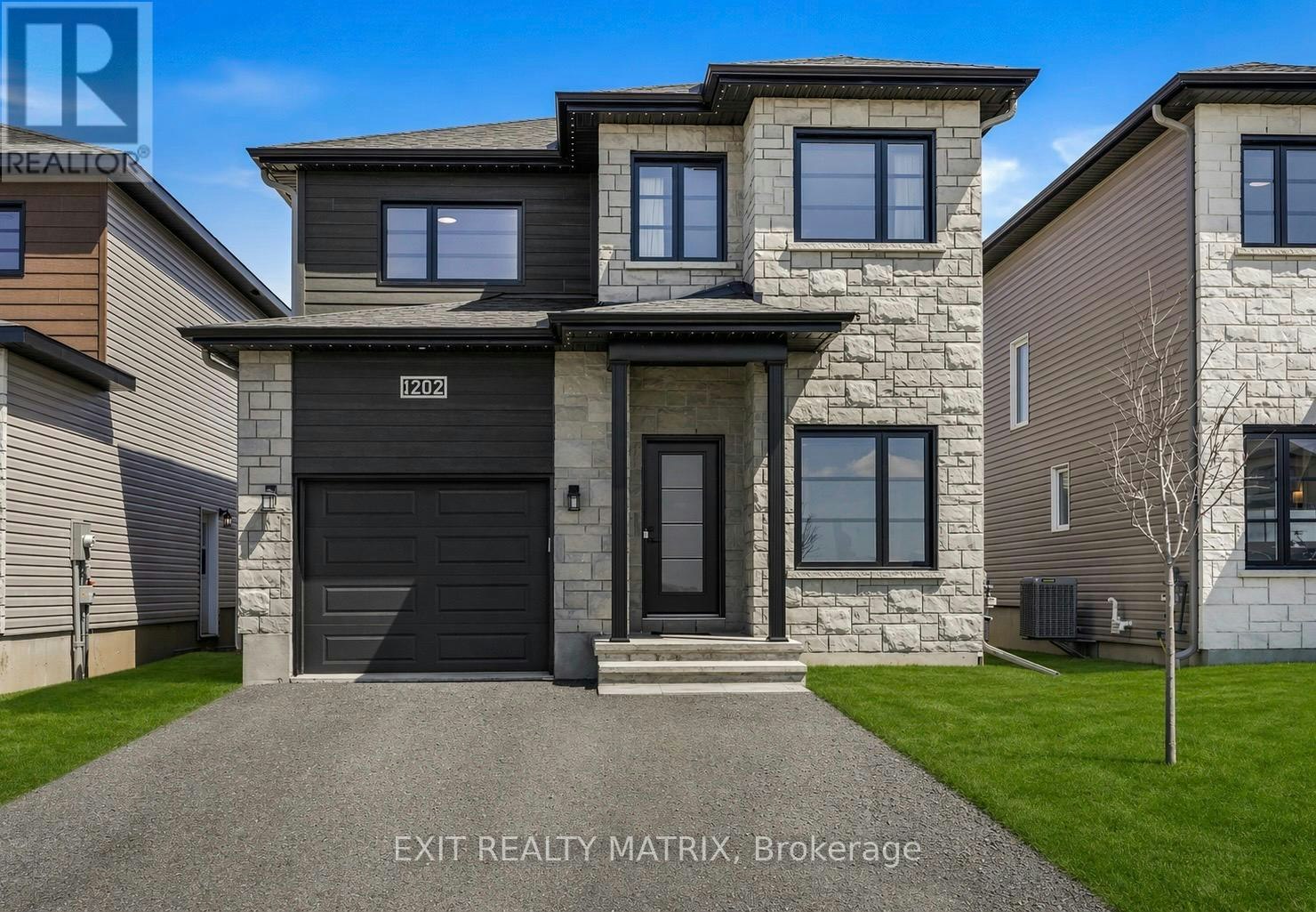 1202 Montblanc Crescent, Russell, ON, K0A 1W0