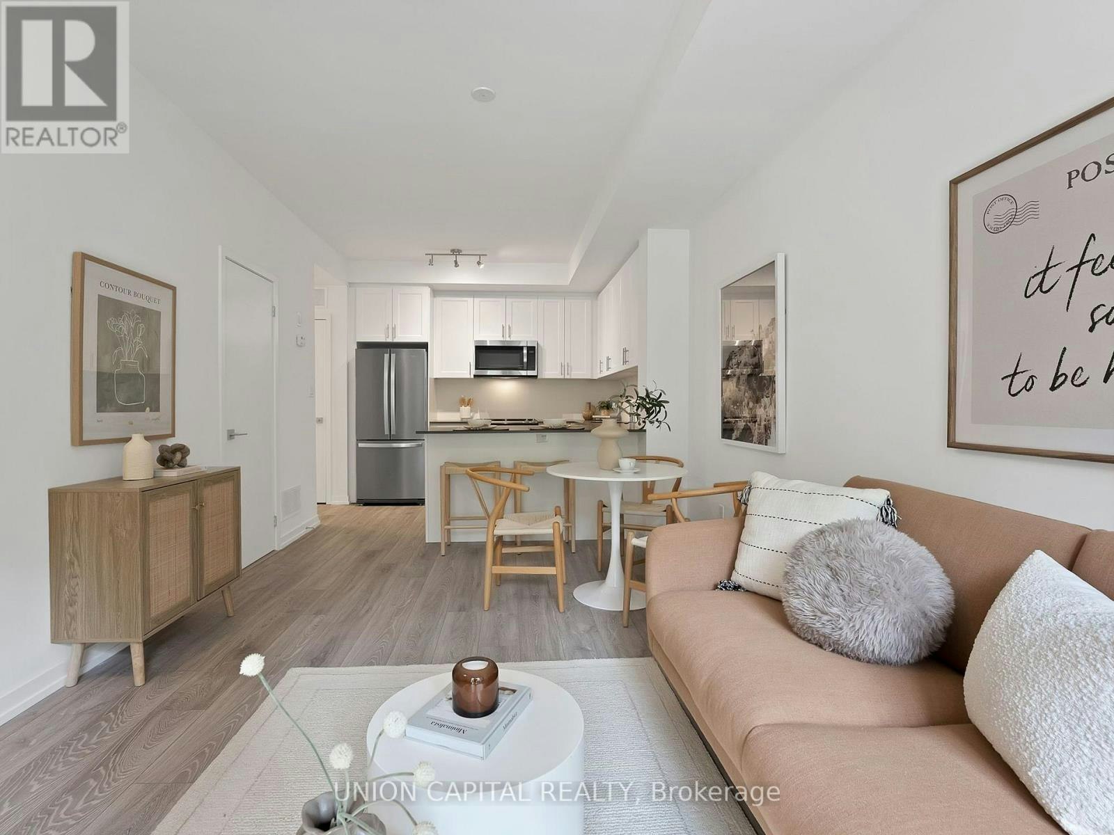 6-26 Lytham Green Circle, Newmarket, ON, L3Y 0H5 - 3