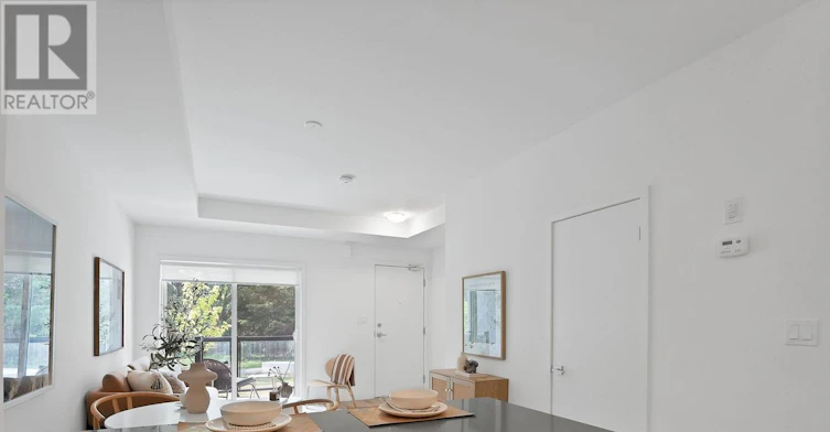 6-26 Lytham Green Circle, Newmarket, ON, L3Y 0H5 - 8