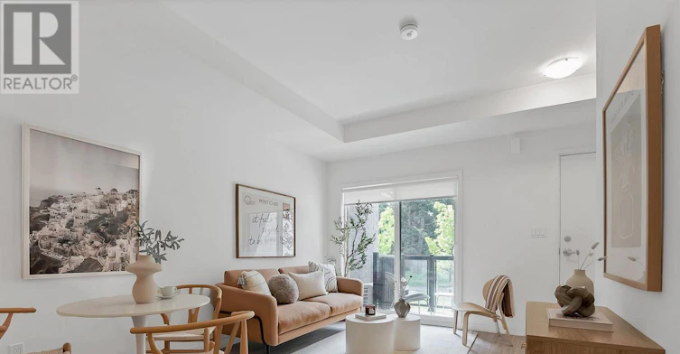 6-26 Lytham Green Circle, Newmarket, ON, L3Y 0H5