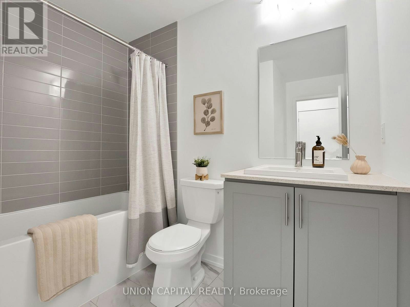 6-26 Lytham Green Circle, Newmarket, ON, L3Y 0H5 - 14