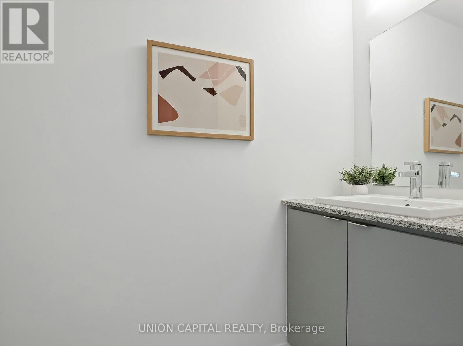 6-26 Lytham Green Circle, Newmarket, ON, L3Y 0H5 - 9