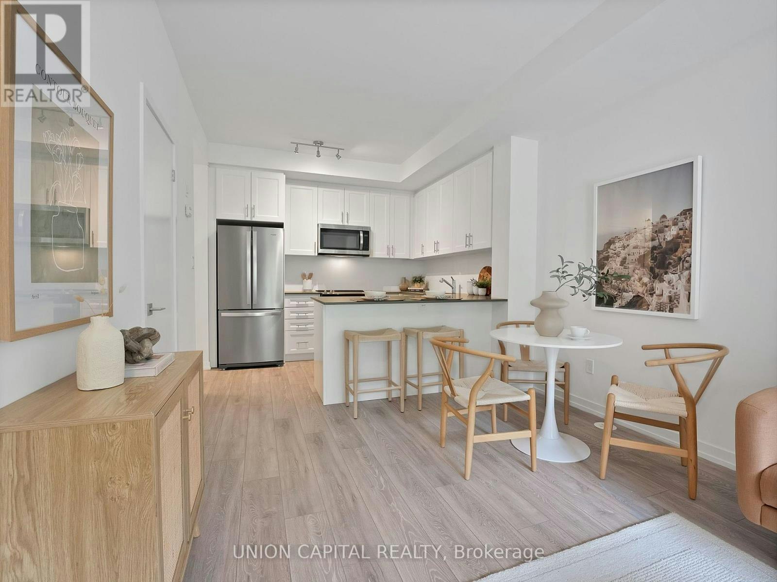 6-26 Lytham Green Circle, Newmarket, ON, L3Y 0H5 - 5