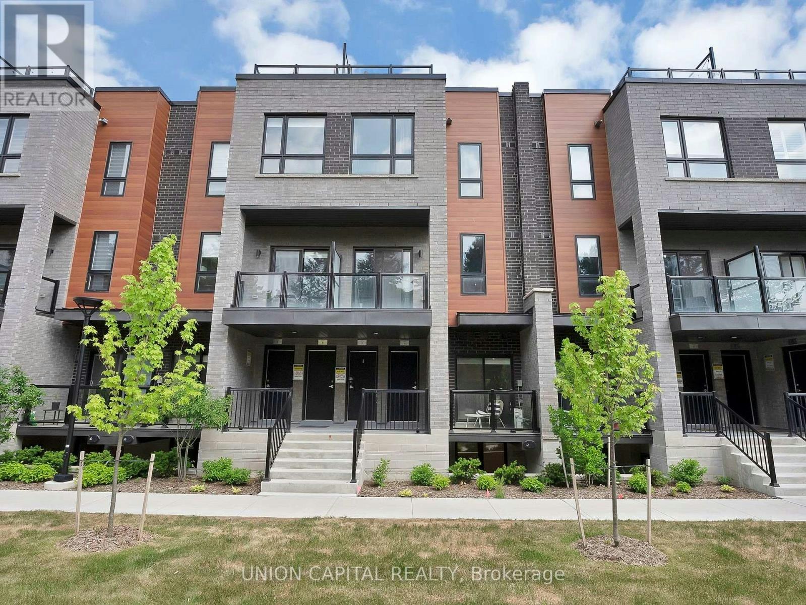 6-26 Lytham Green Circle, Newmarket, ON, L3Y 0H5 - 17