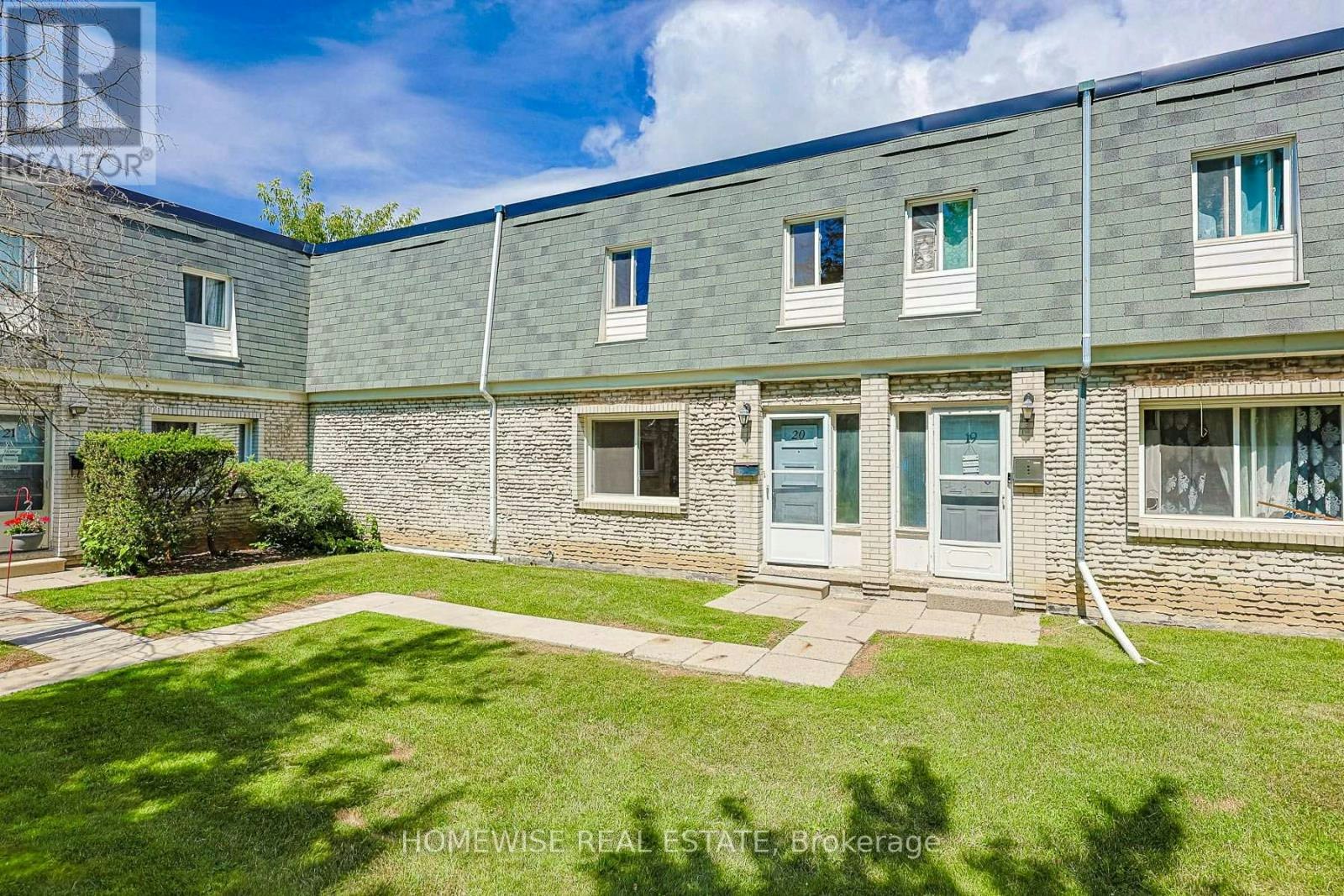 20-1350 Winding Trail, Mississauga, ON, L4Y 2T8