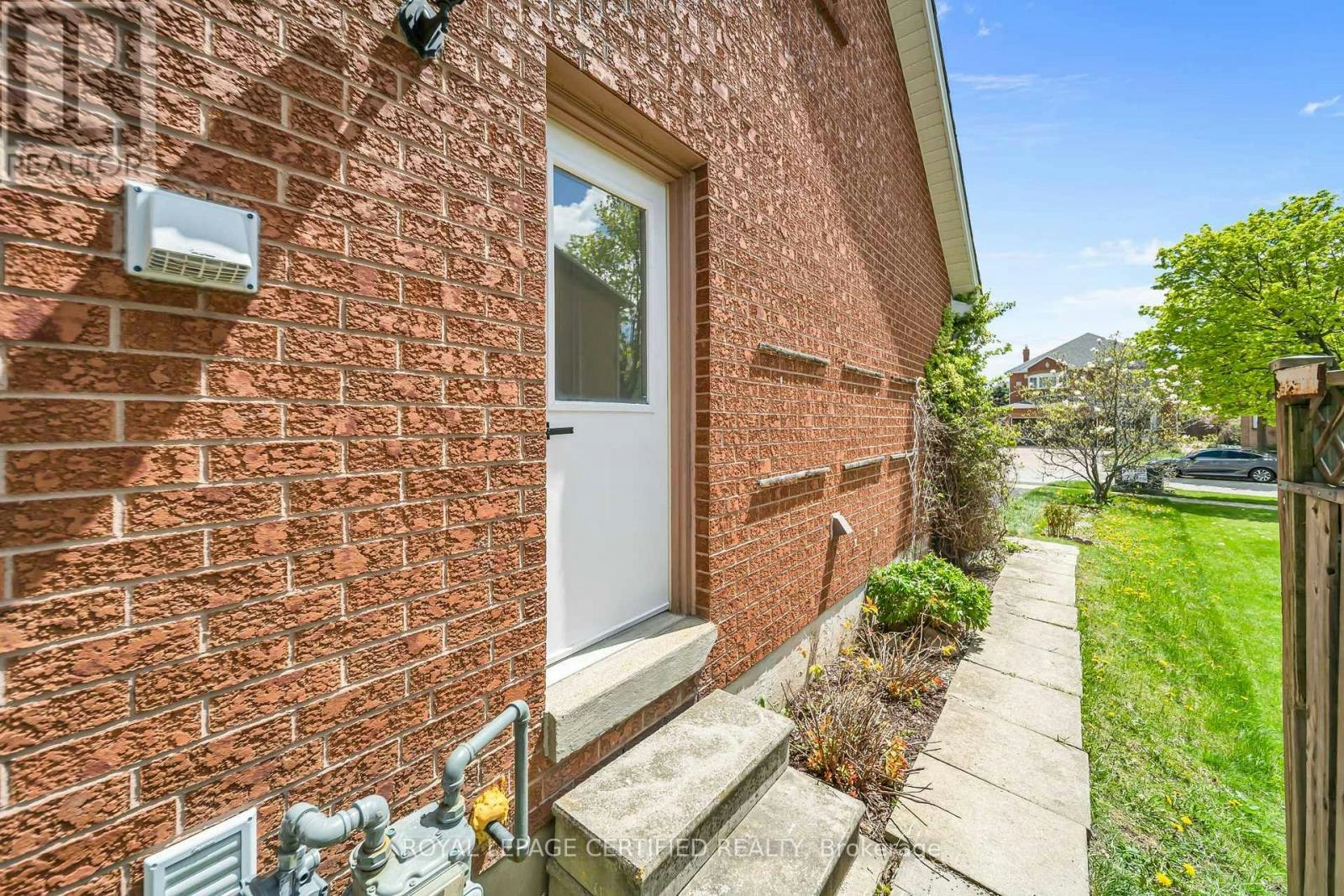 LOWER-5016 Natkarni Crescent, Mississauga, ON, L5V 1L2 - 2