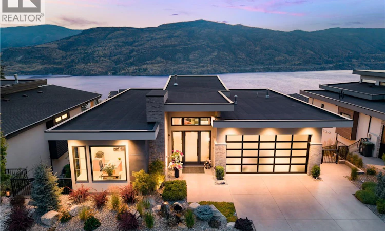 538 Clifton Court