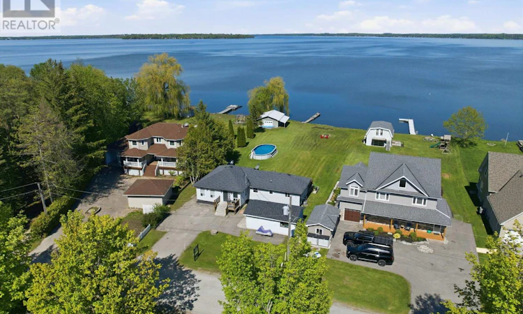 67 Edgewood Crescent