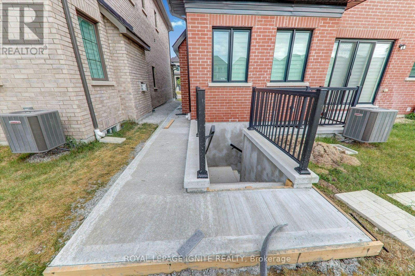 BSMT-17 Winthrop Crescent, Vaughan, ON, L3L 0E5 - 2