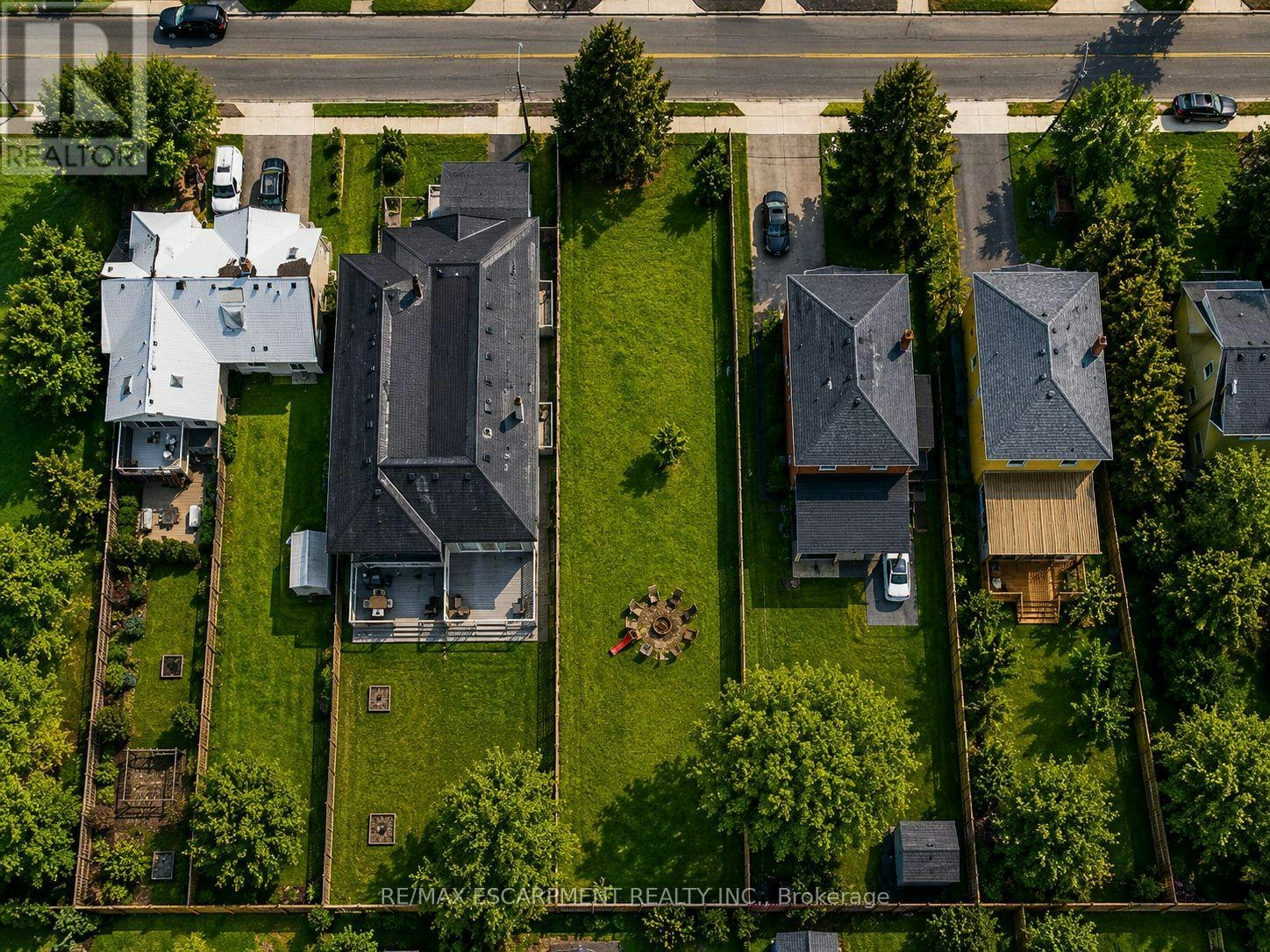 19 Broadview Avenue, Mississauga, ON, L5H 2S8
