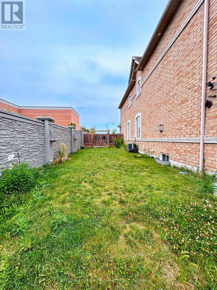55 Dufay Road, Brampton, ON, L7A 4A2 - 25