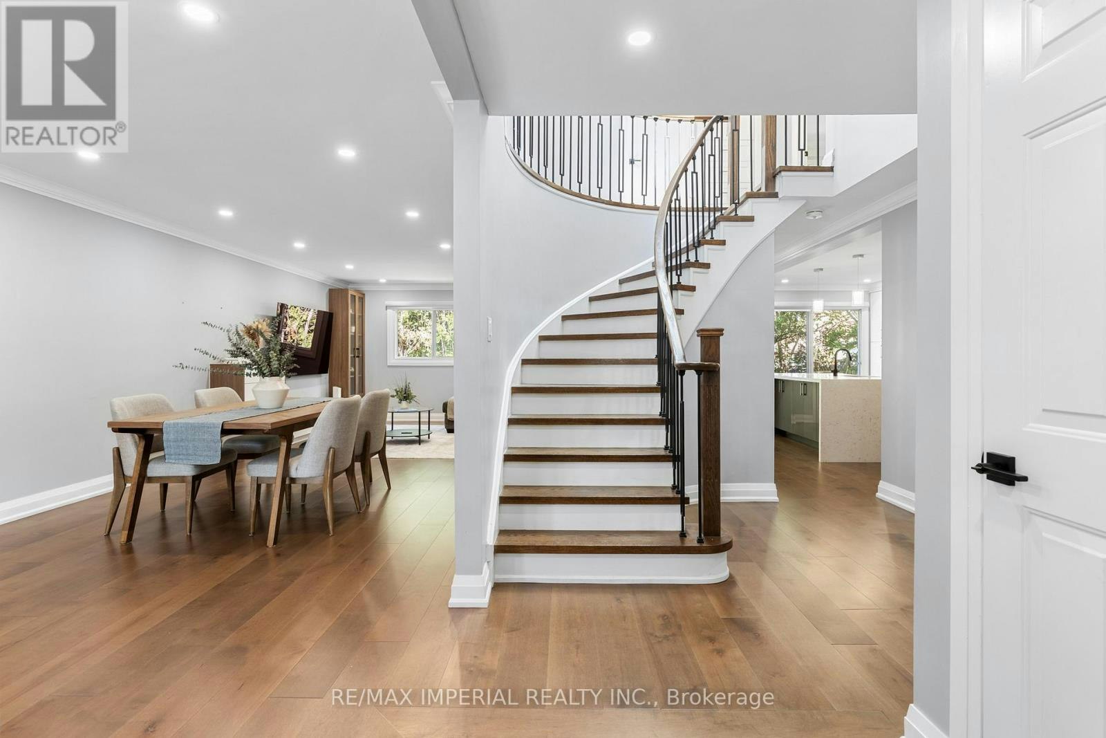 311 Youngstown Avenue, Mississauga, ON, L4Z 2T6