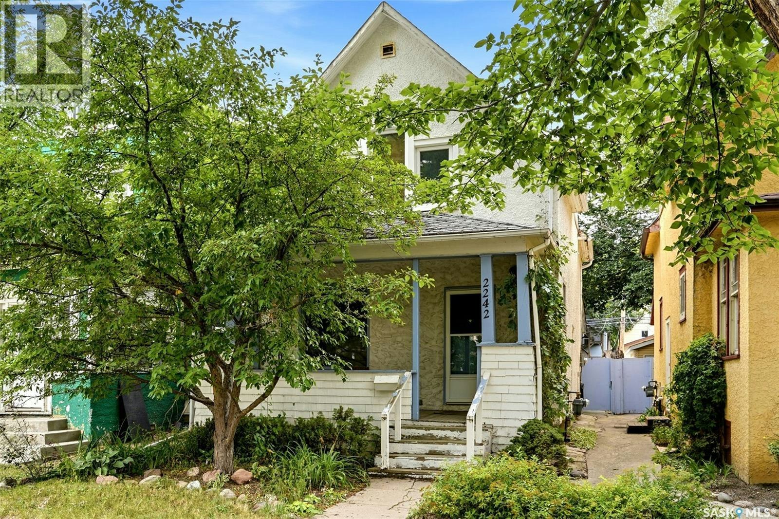 2242 Angus Street, Regina, SK, S4T 2A2
