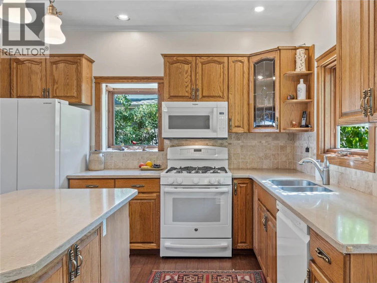 219 W St Paul Street, Kamloops, BC, V2C 1G2 - 13