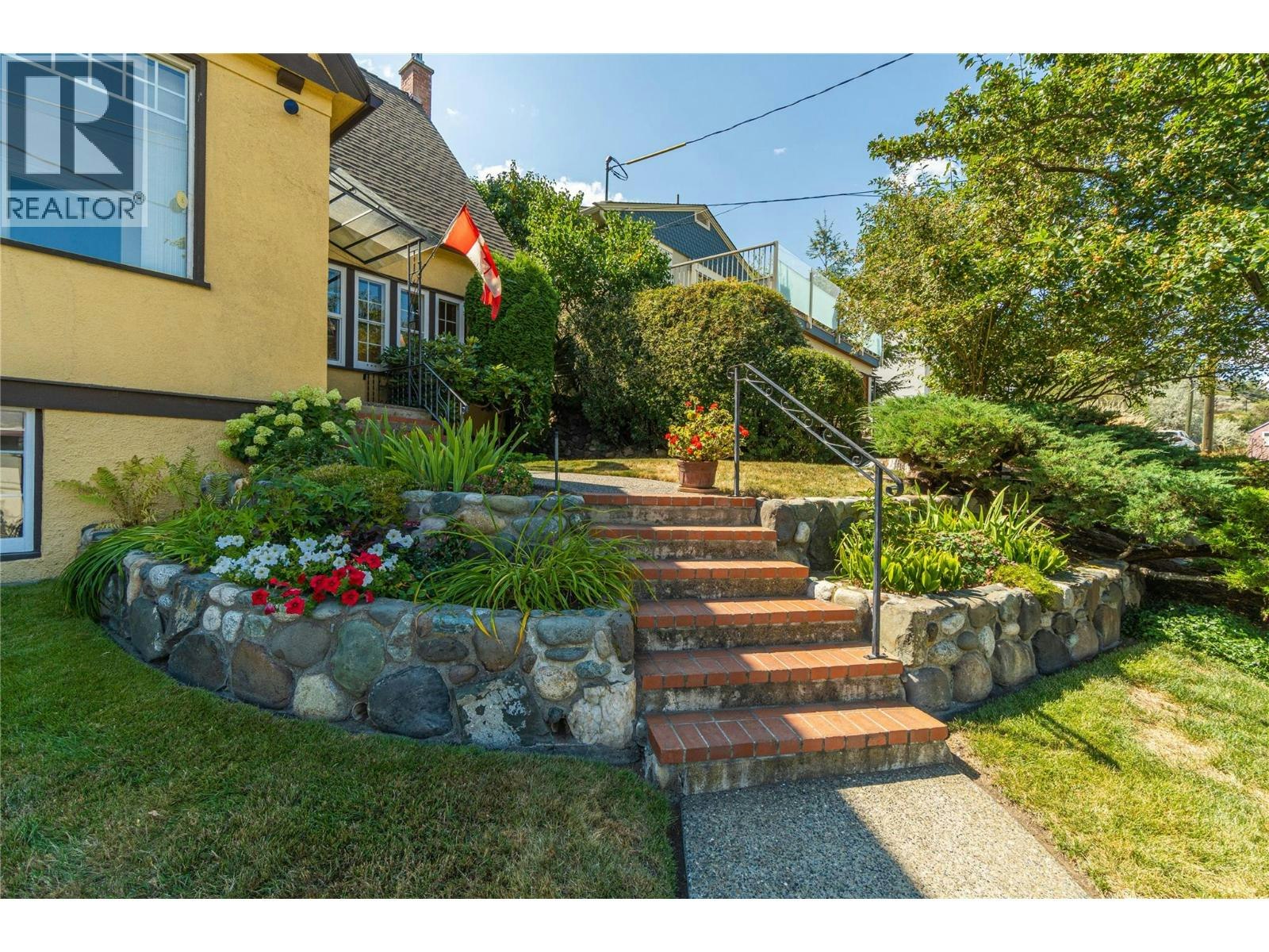219 W St Paul Street, Kamloops, BC, V2C 1G2 - 40
