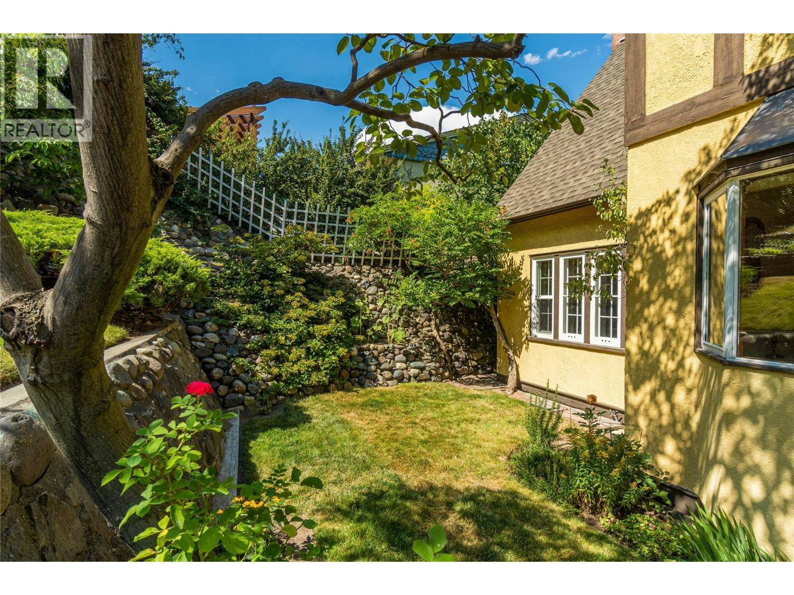 219 W St Paul Street, Kamloops, BC, V2C 1G2 - 35