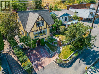 219 W St Paul Street - 2