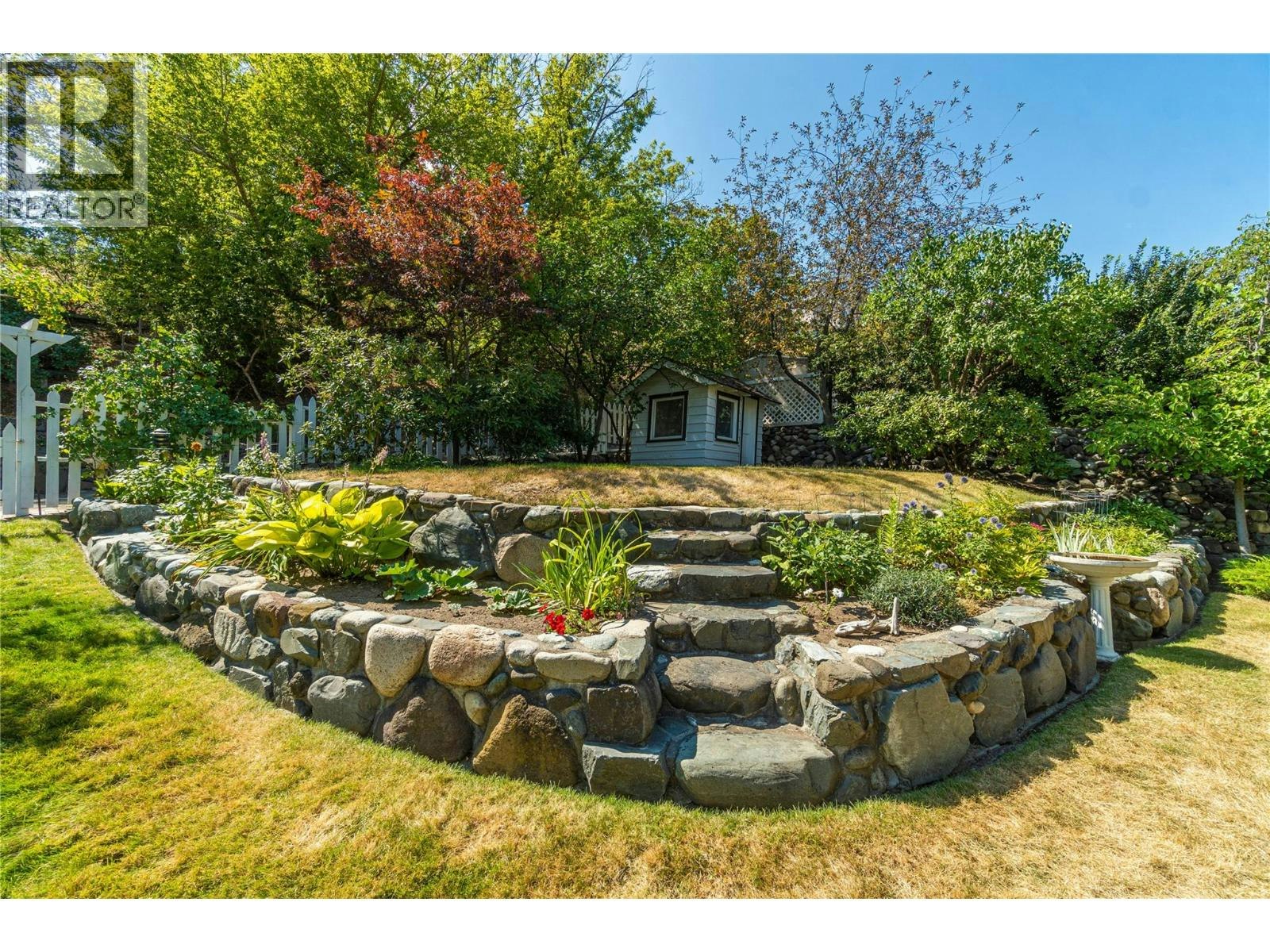 219 W St Paul Street, Kamloops, BC, V2C 1G2 - 33
