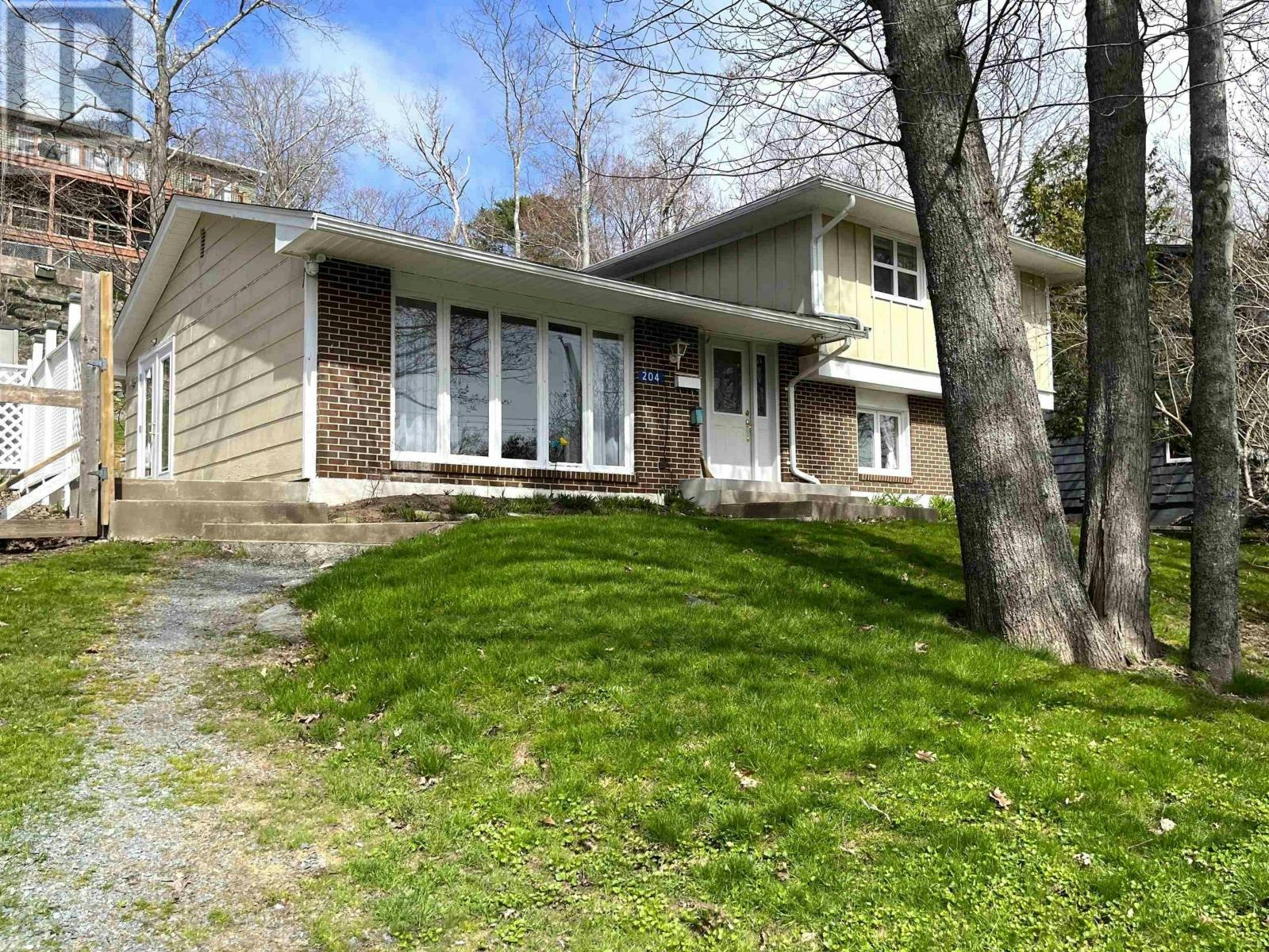 204 High Street, Bedford, NS, B4A 1N7