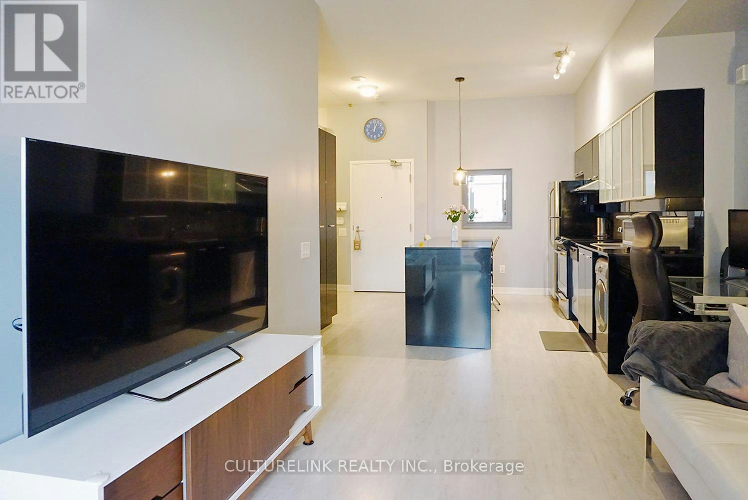 TH11-33 Singer Court, Toronto, ON, M2K 0B4 - 3