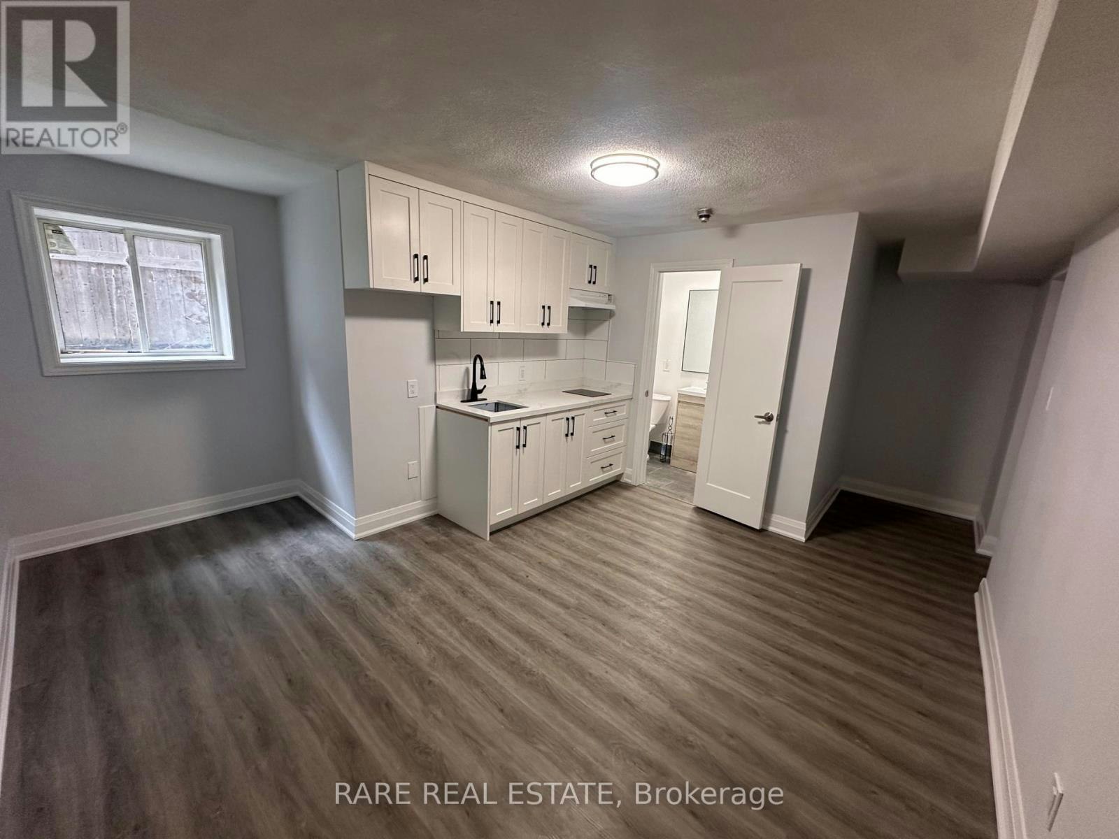 6-130 Macpherson Avenue, Toronto, ON, M5R 1W8