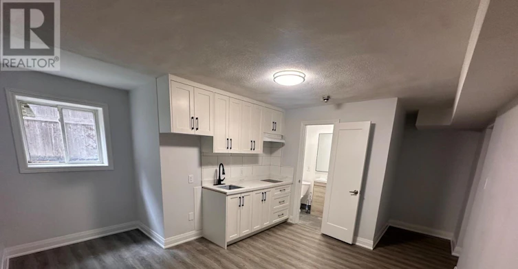 6-130 Macpherson Avenue, Toronto, ON, M5R 1W8
