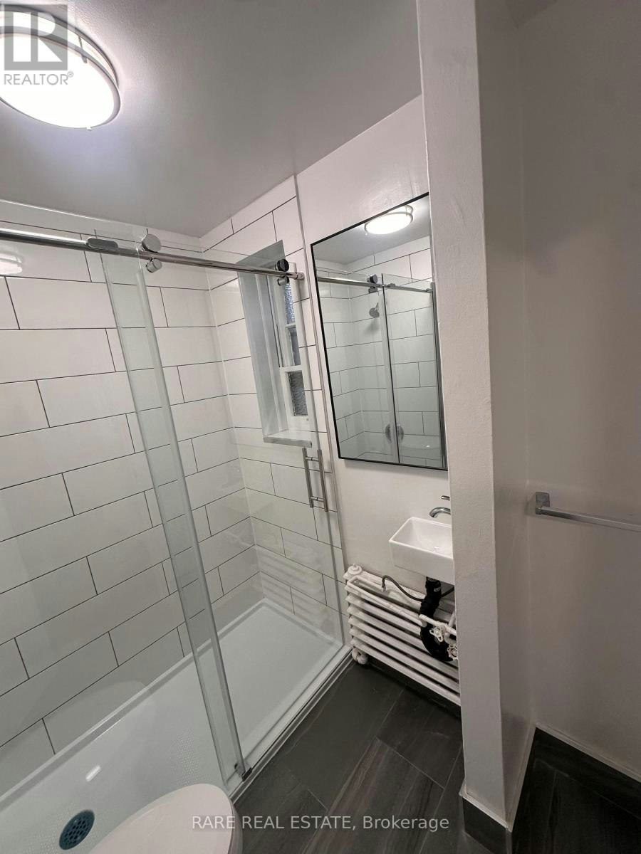 8-130 Macpherson Avenue, Toronto, ON, M5R 1W8 - 4