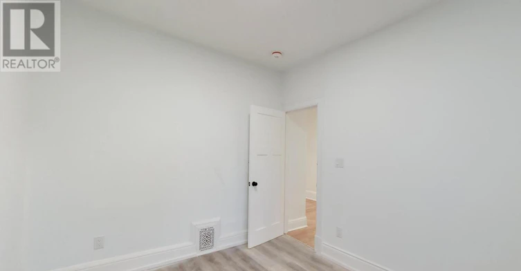 218 Montrose Avenue, Toronto, ON, M6G 3G7 - 23