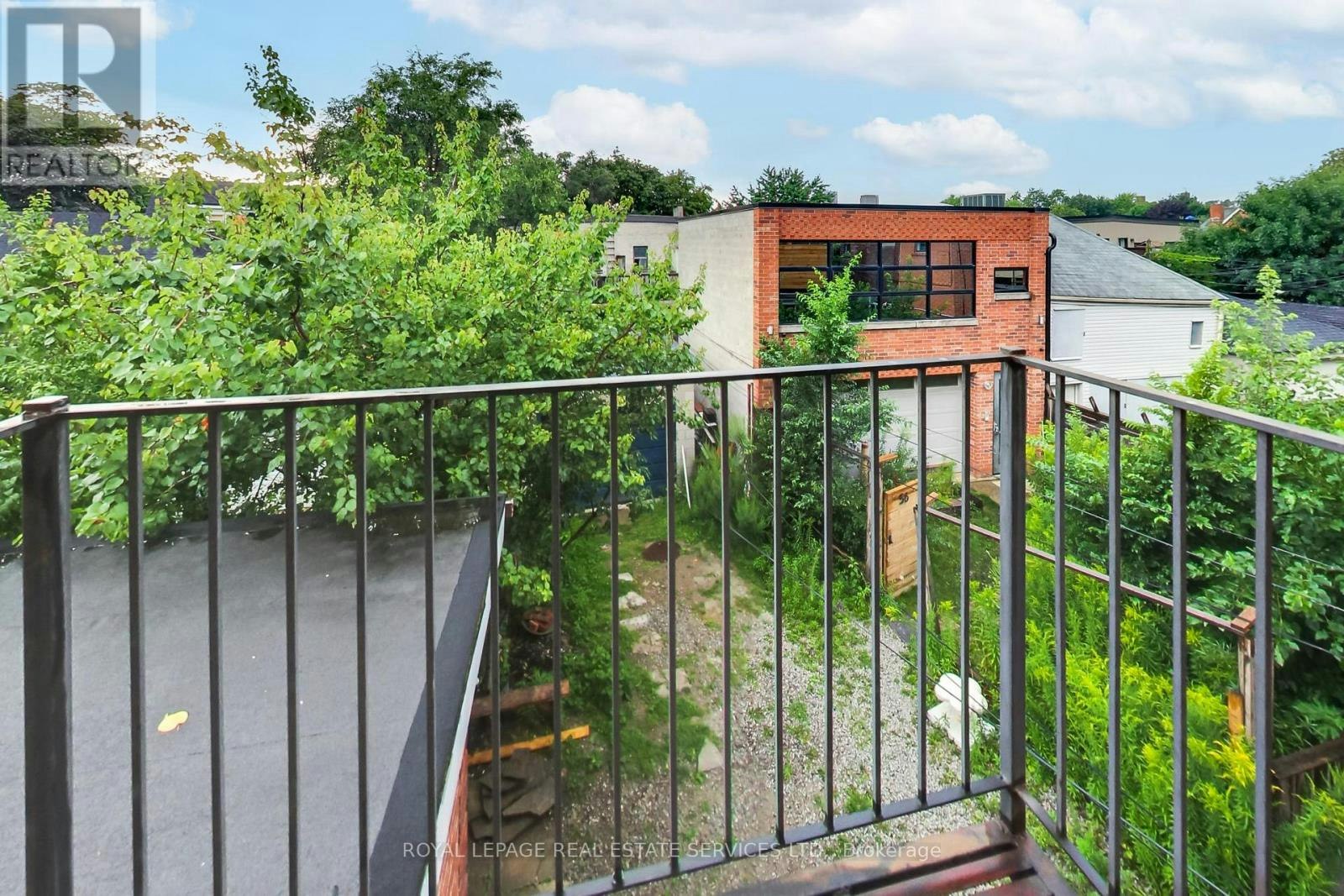 218 Montrose Avenue, Toronto, ON, M6G 3G7 - 24