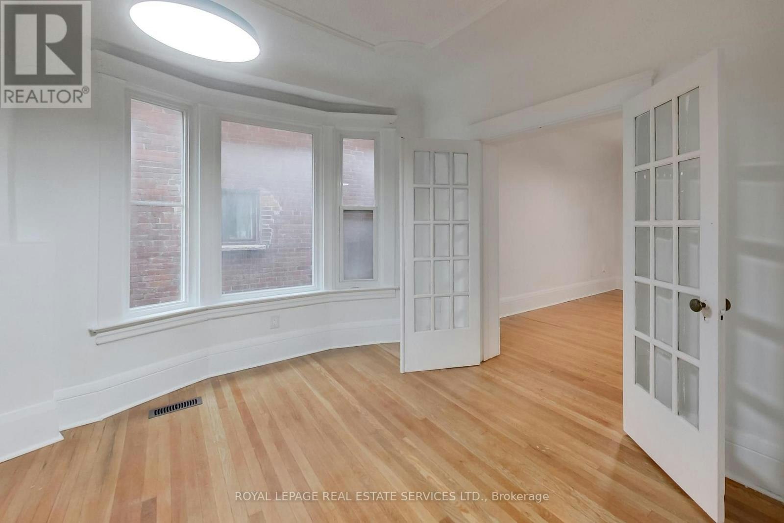 218 Montrose Avenue, Toronto, ON, M6G 3G7 - 11