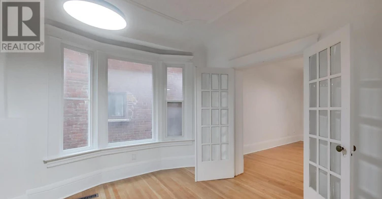 218 Montrose Avenue, Toronto, ON, M6G 3G7 - 11