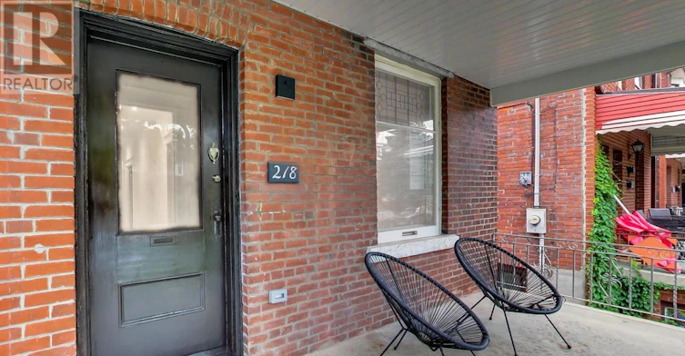 218 Montrose Avenue, Toronto, ON, M6G 3G7 - 2