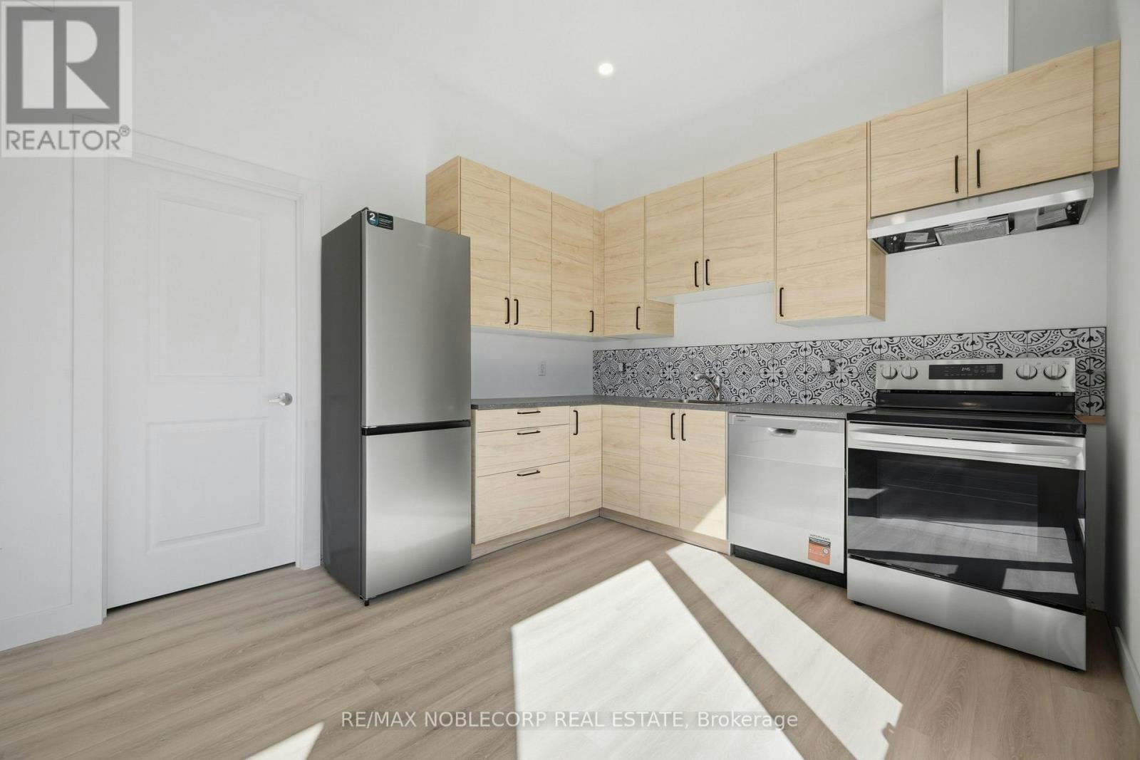 GARDEN Suite 6 Evandale Road, Toronto, ON, M1L 3S1 - 14