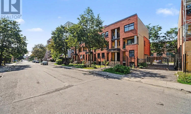 260 King Edward Avenue