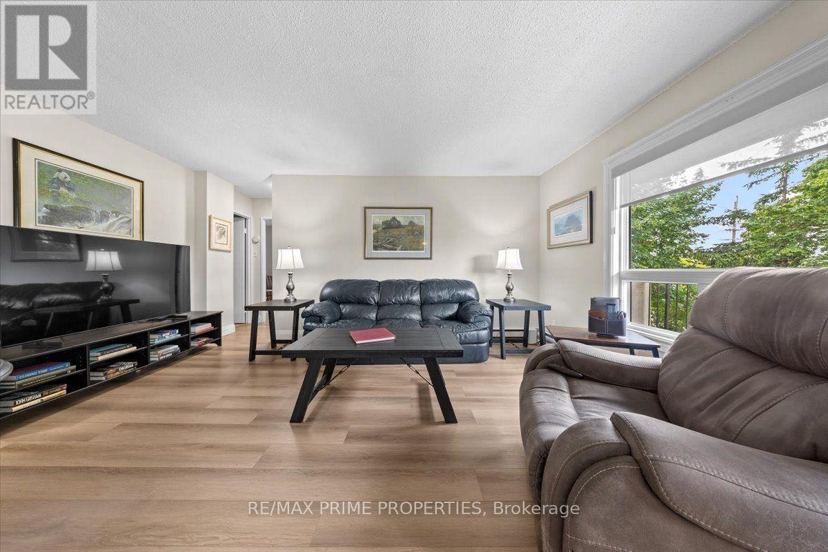 209-158 Mcarthur Avenue, Ottawa, ON, K1L 7E7 - 8