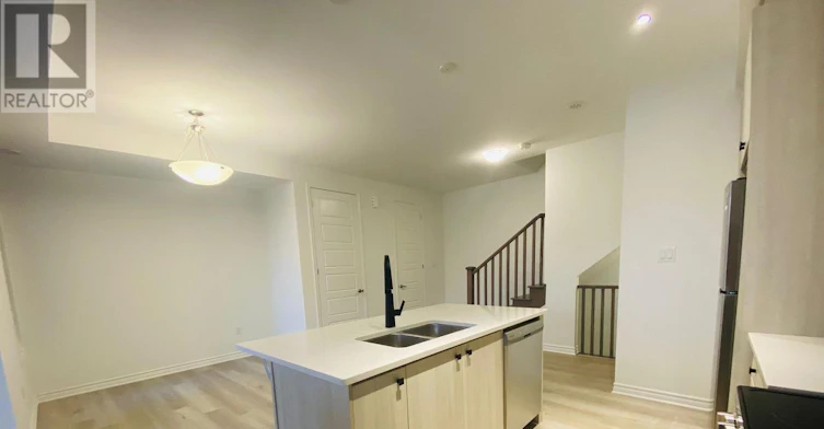 20 Ennerdale Street, Barrie, ON, L9J 1A2 - 4