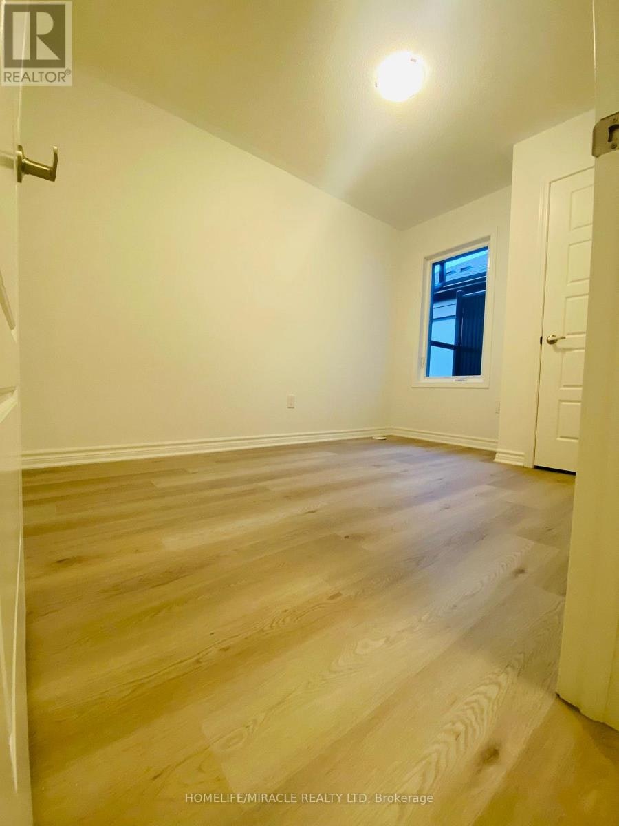 20 Ennerdale Street, Barrie, ON, L9J 1A2 - 8