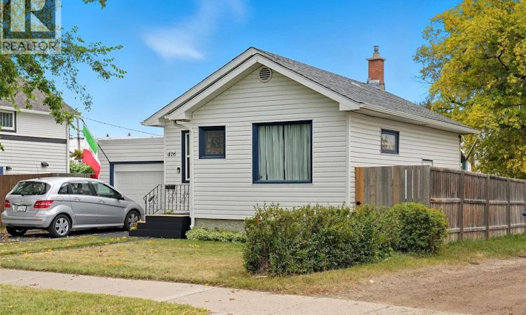 416 Taylor Street W