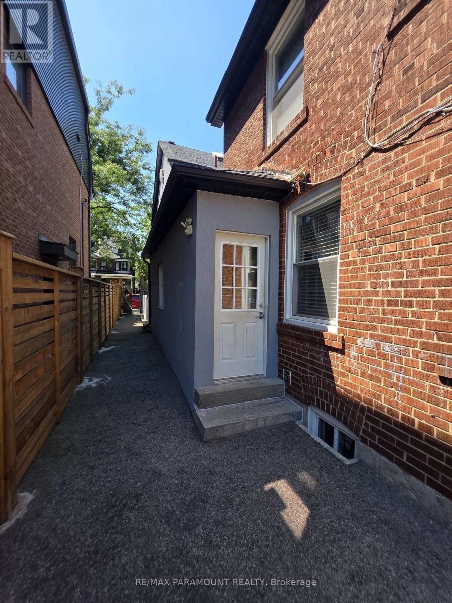 MAIN-291 Pacific Avenue, Toronto, ON, M6P 2P8 - 2