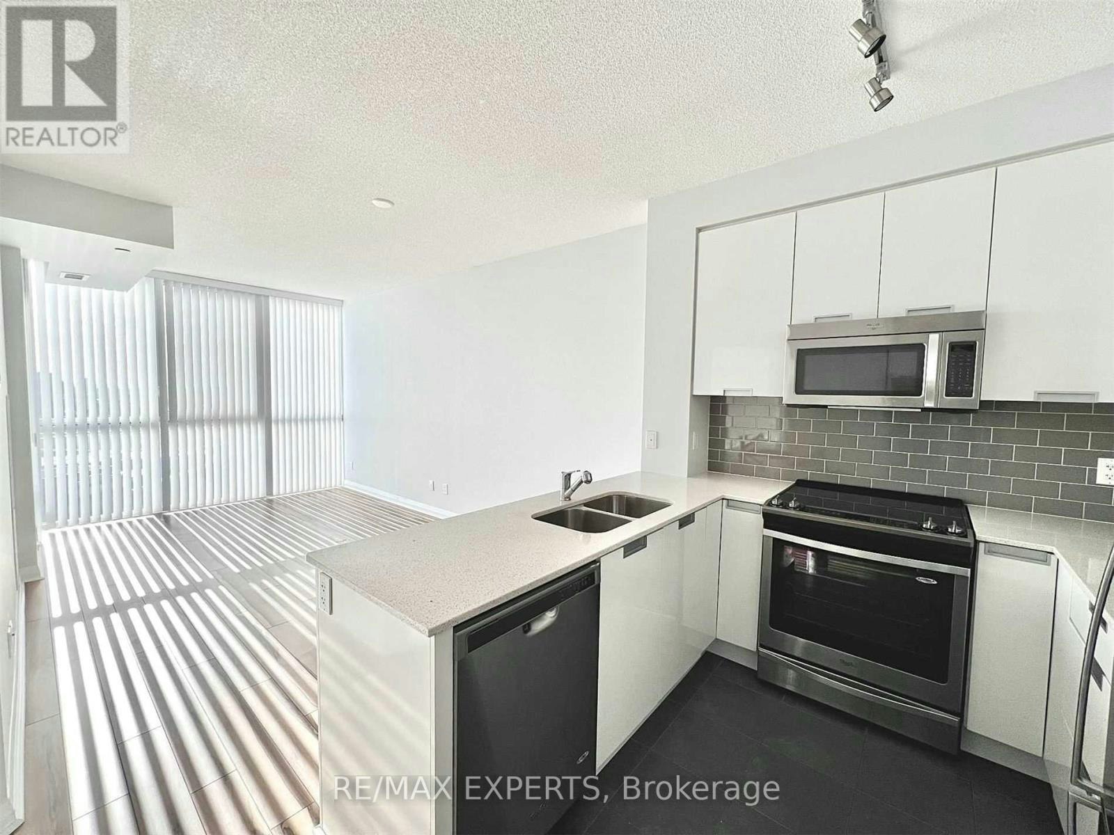 1005-75 Eglinton Avenue W, Mississauga, ON, L5R 0E5 - 5