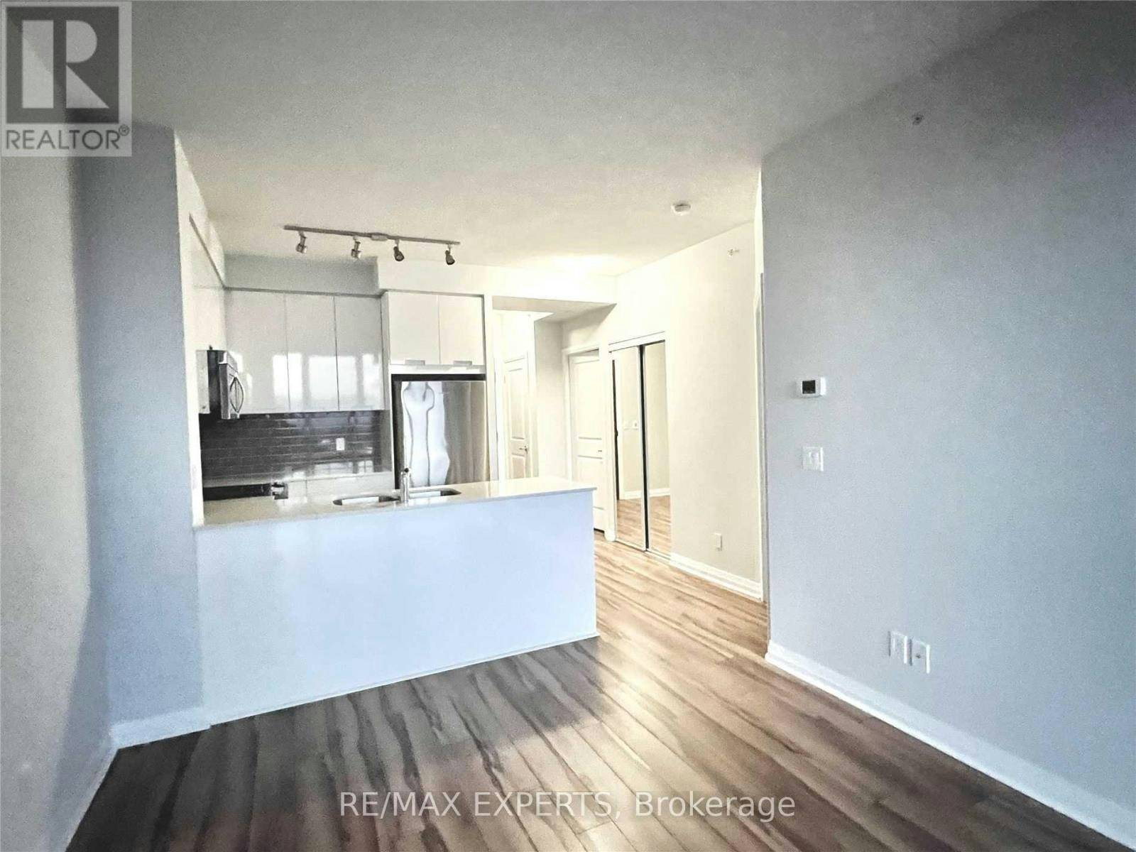 1005-75 Eglinton Avenue W, Mississauga, ON, L5R 0E5 - 7