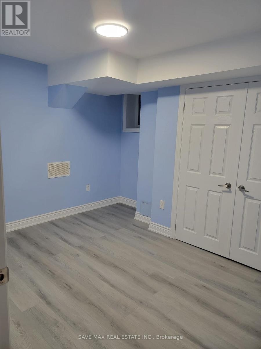 BSMT-647 Yates Drive, Milton, ON, L9T 7P6 - 5